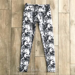 Noli yoga palm tree workout pants size S